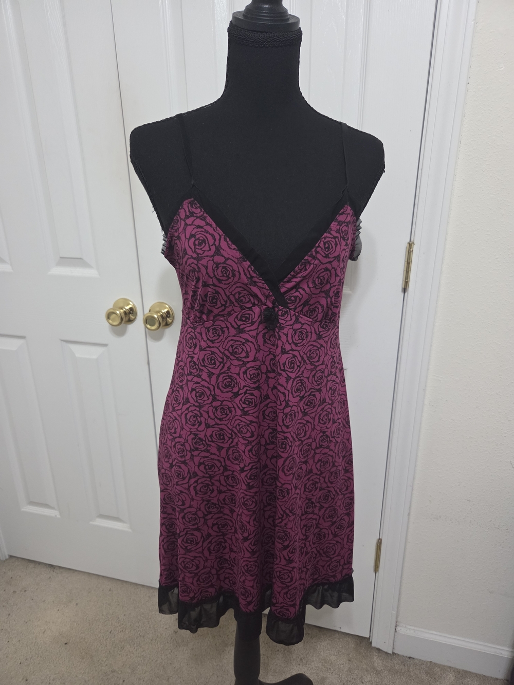 Black-Trim Rose Print Slip in Magenta